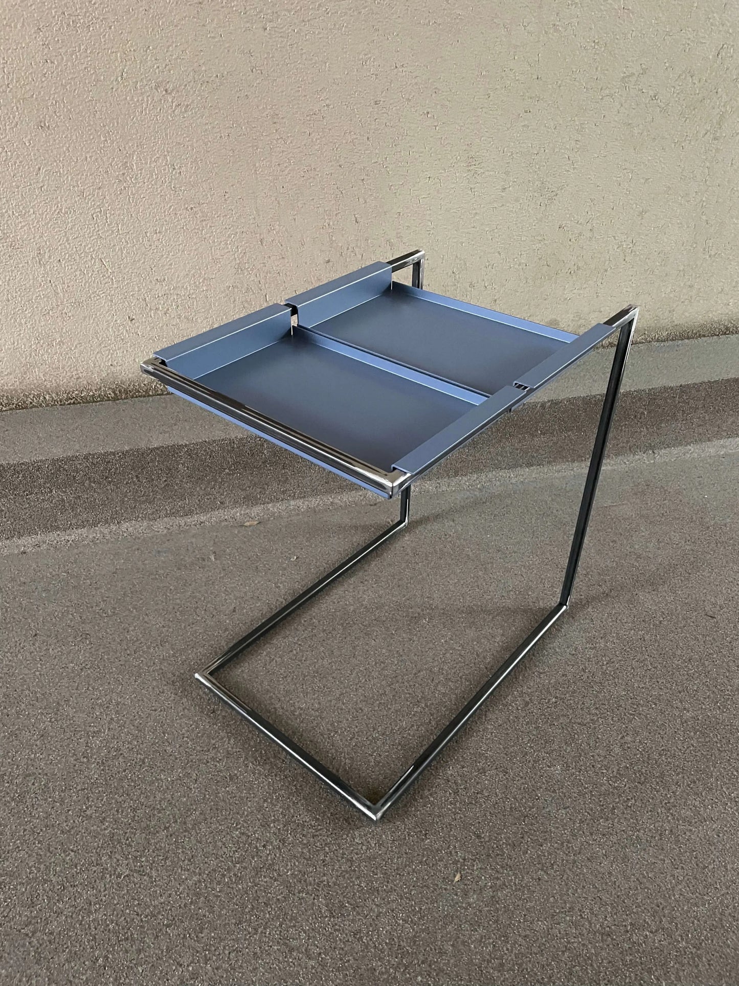 SET - 2 kleine Tabletts CARLA & Tischgestell TOM