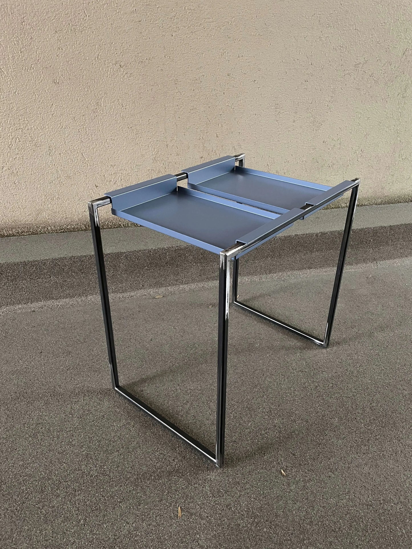 SET - 2 kleine Tabletts CARLA & Tischgestell TOM